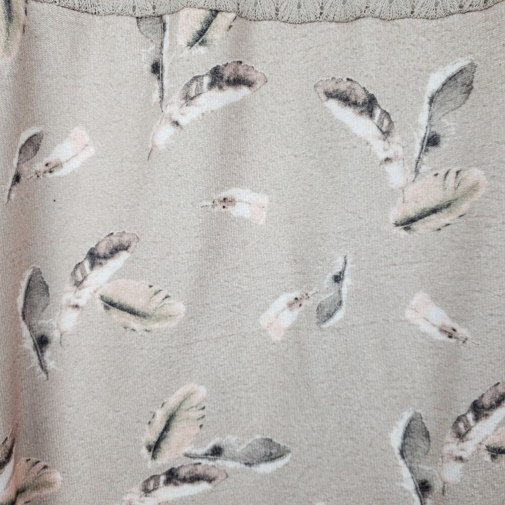 One September | Beize Crochet/Lace Feather top - Picture 5 of 5